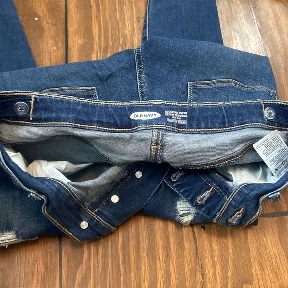 Old Navy Rockstar Super Skinny Jeggings size 18. Dark blue factory distressed ❤️ - Picture 6 of 13